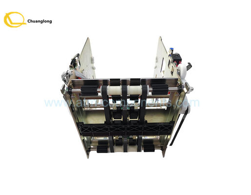 Un ncr S2 di 4450736668 di BANCOMAT 445-0736668 pezzi meccanici prende l'Assemblea del modulo