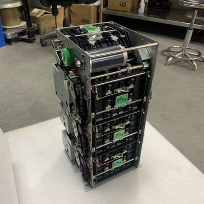 Modulo Dispenser di Contanti NCR CDM-4000 CDM-4000C3 Dispenser con 3 Cassette e 1 Vassoio di Rifiuto Parte per ATM CRM Kiosk Selfserv