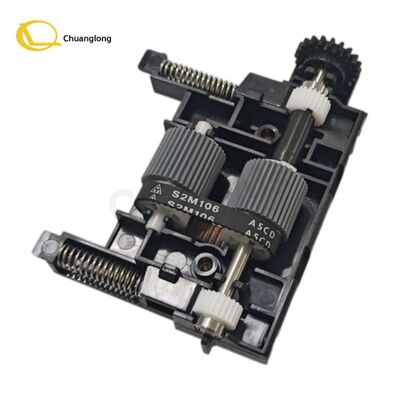 Prezzo buono KD02881-E553 Fujitsu Fujitsu Pick Roller Frame ATM Machine Parts Fujitsu F53 Pick Roller Frame KD02881-E553 Origine Nuovo in stock In linea